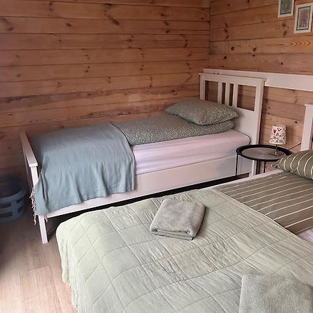 The Little Guesthouse Downtown - Keflavik Airport Exteriör bild