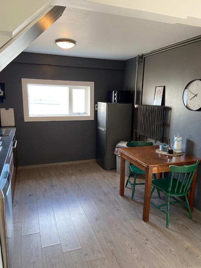 The Little Guesthouse Downtown - Keflavik Airport Exteriör bild
