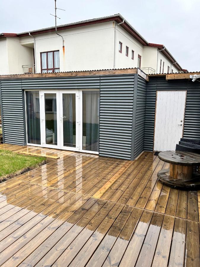 The Little Guesthouse Downtown - Keflavik Airport Exteriör bild